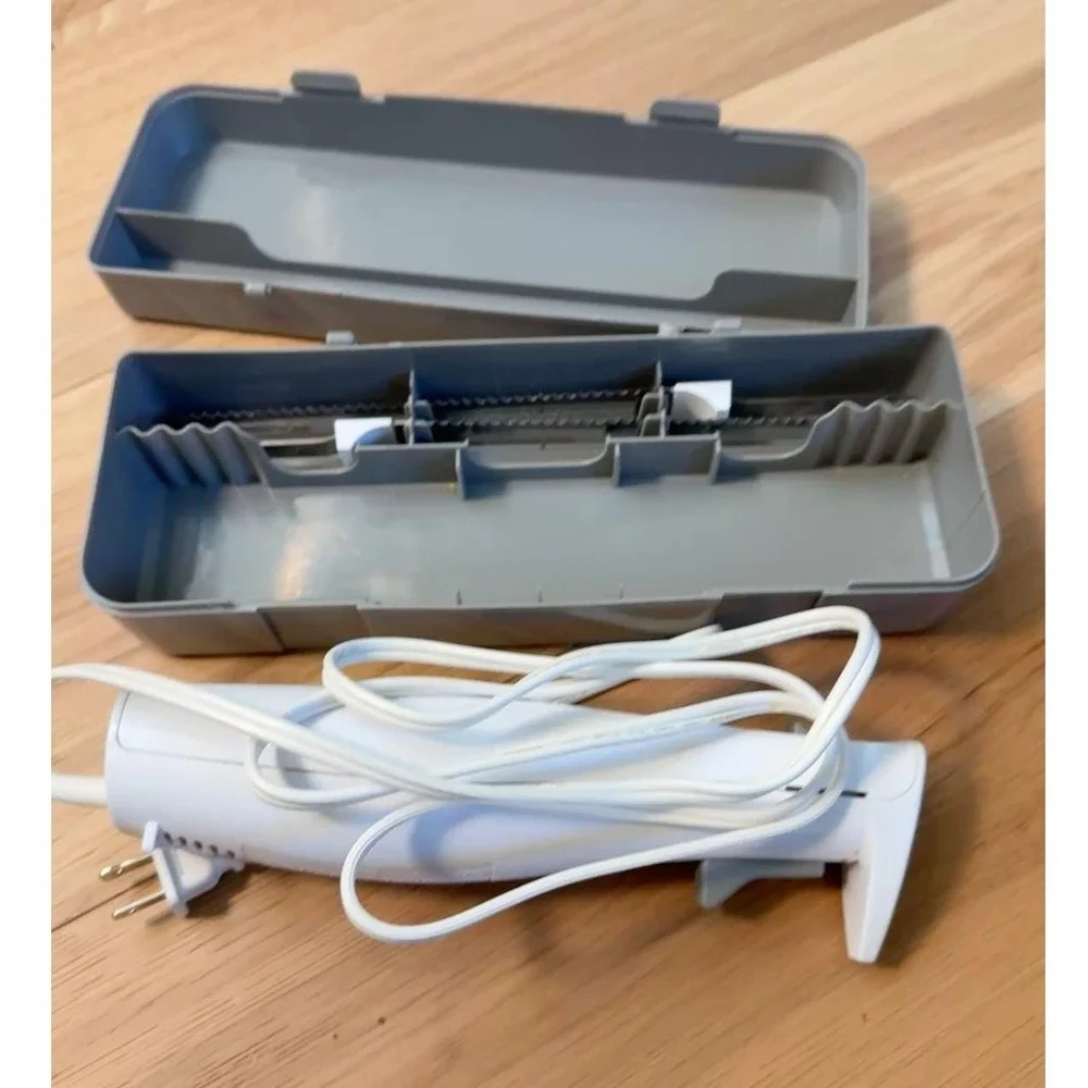 Hamilton Beach Electric Knife 74251 White With Carving Fork and Case EK11 120W
